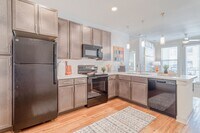 Building Photo - Prime Houston Location | Modern Interiors!