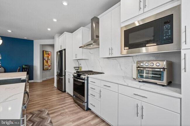Building Photo - 3925 Fair Ridge Dr