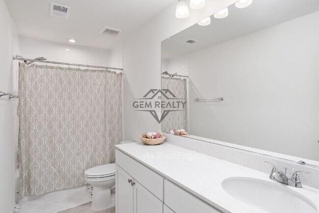 Building Photo - 7812 Bexley Ln