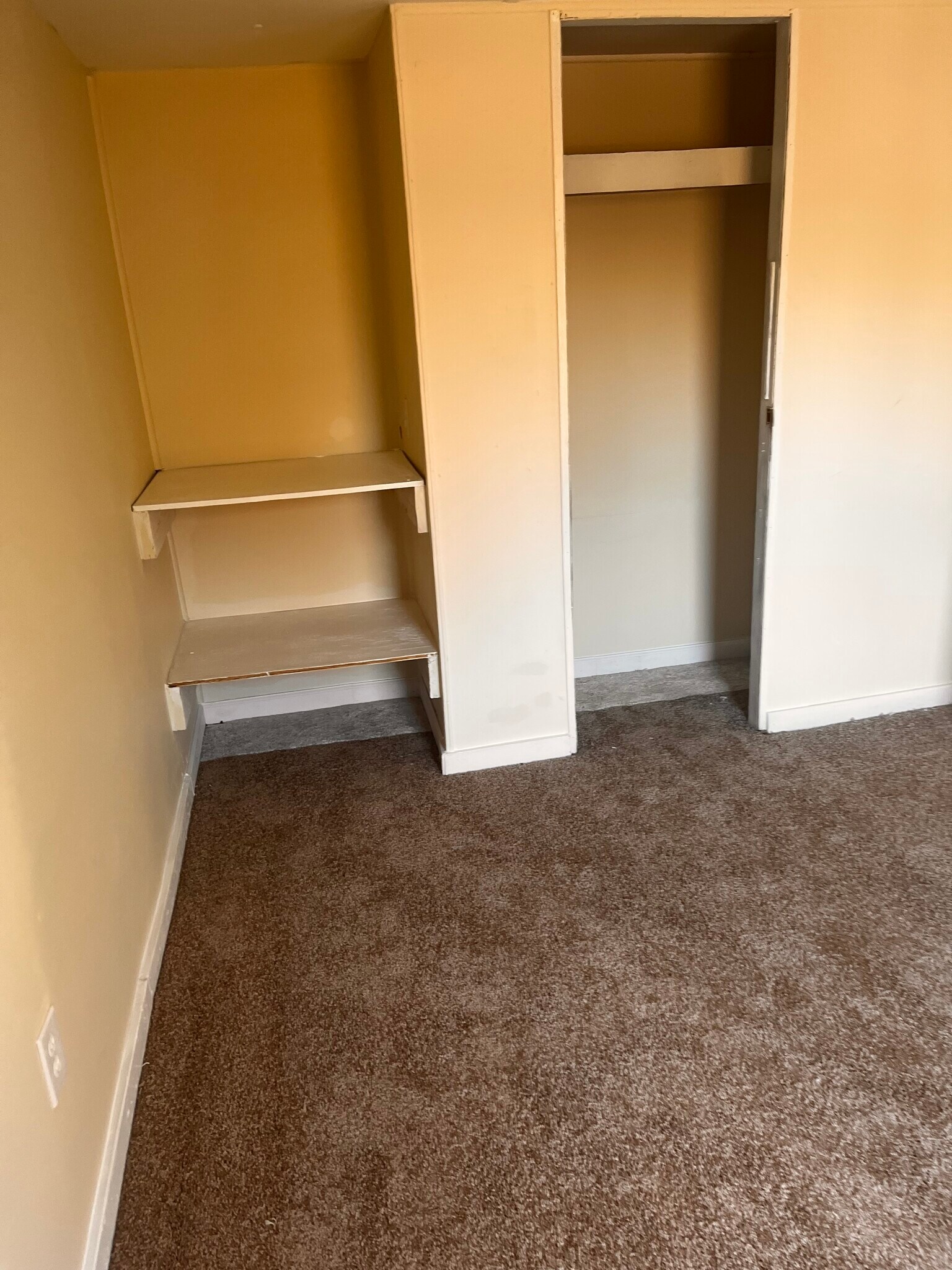 Building Photo - 742 Tallman Cir