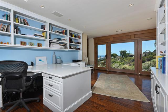 Building Photo - 6018 Avenida Chamnez