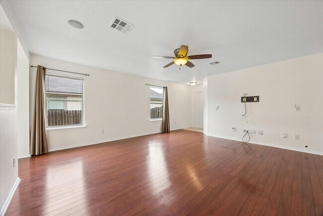 Building Photo - 141 Beech Dr