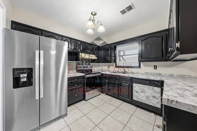 Building Photo - 2220 Gennings Ct