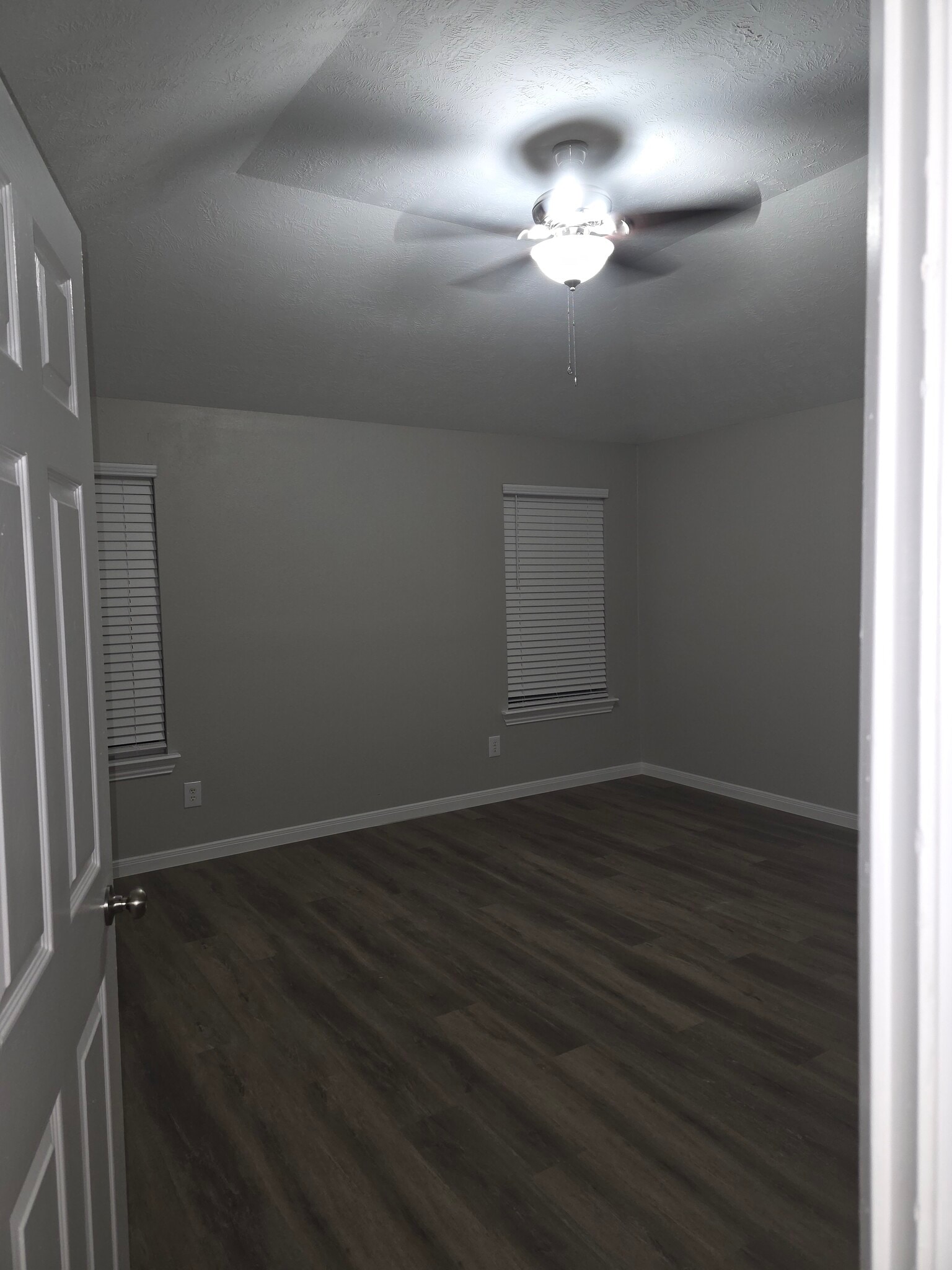 Master bedroom - 15427 W Little York Rd