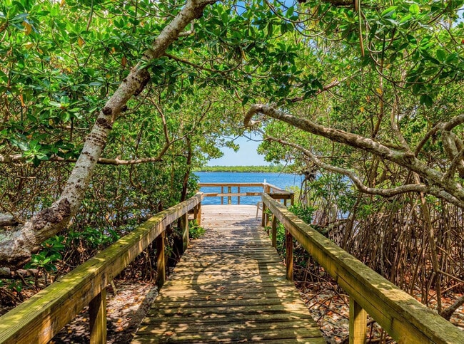 Building Photo - 5748 SE Riverboat Dr