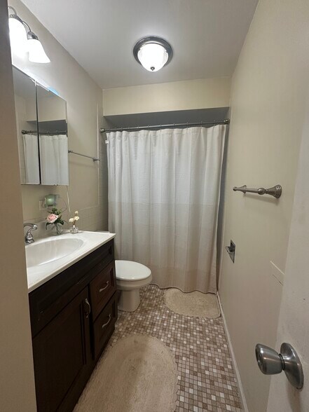 Bathroom 1 - 288 Wayne Ct