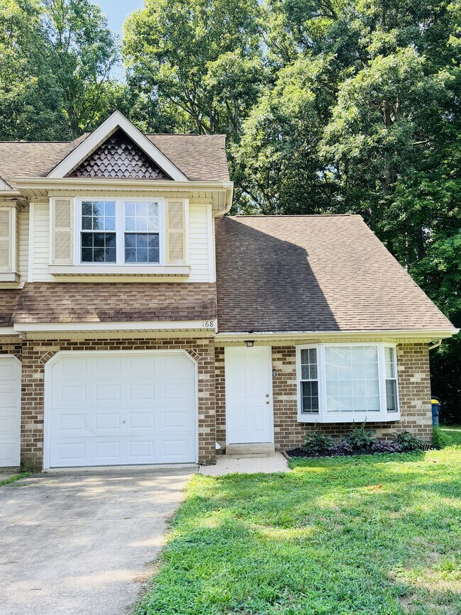 Building Photo - 168 Stoney Dr