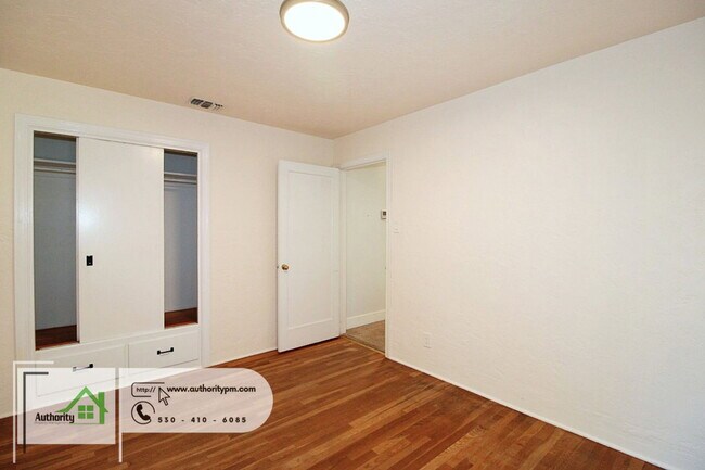 Building Photo - 686 Coronado St