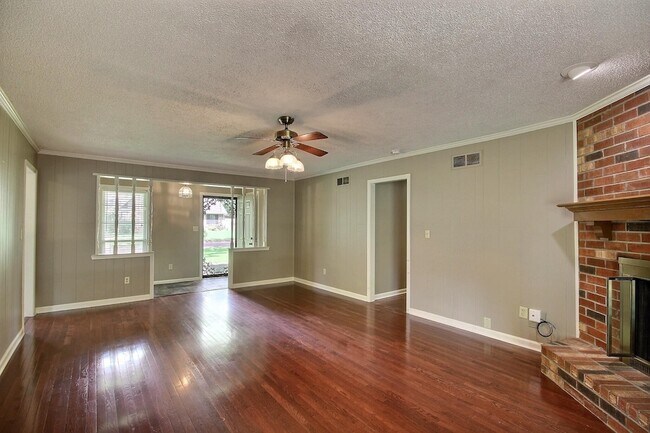 Building Photo - 1074 Tararidge Dr