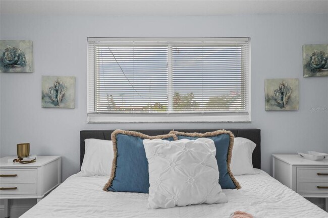 Building Photo - 13704 Veronica Dr