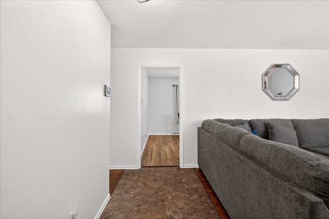 Building Photo - 354 Burncoate Dr