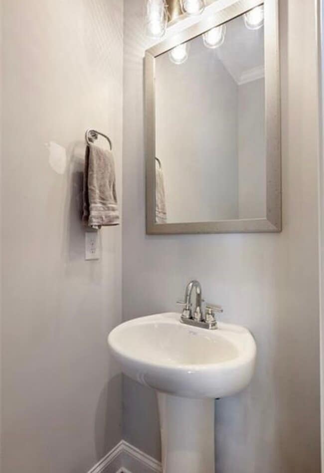 Building Photo - 3458 Fenton Dr