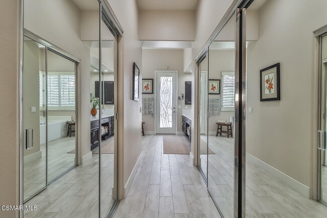 Building Photo - 1808 Crystal View Cir