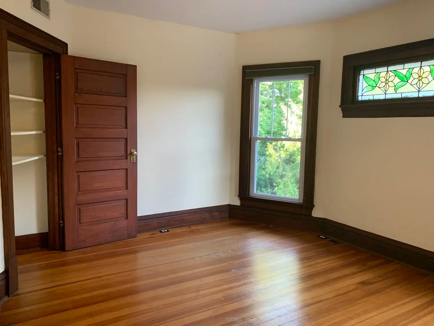 Building Photo - 620 N College Ave