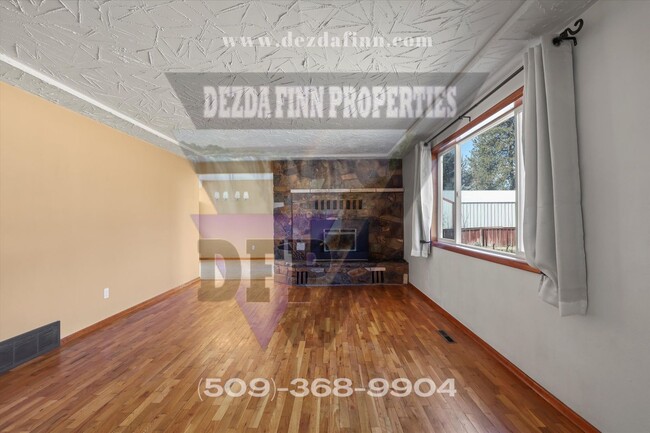 Building Photo - 3+ bedroom, 1 bath in Mead District