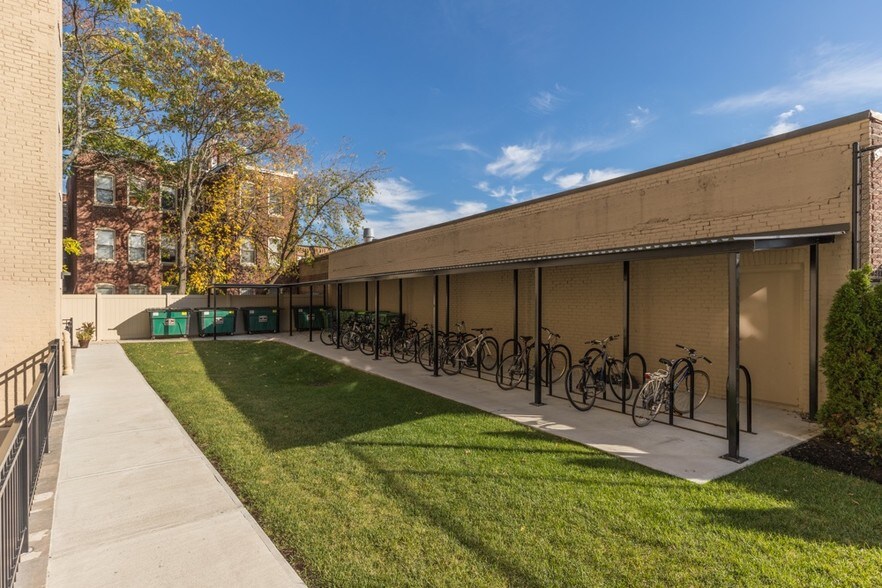 Building Photo - 16 Harvard Ter