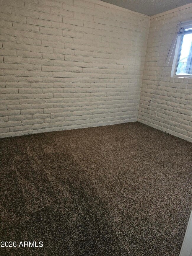 Building Photo - 306 3rd St