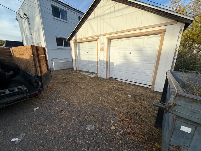 Building Photo - 1245/1247  S 5th Ave - 1247