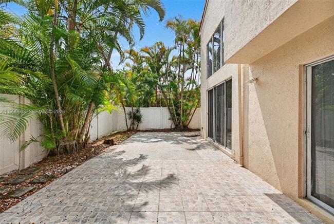 Building Photo - 931 Opal Terrace