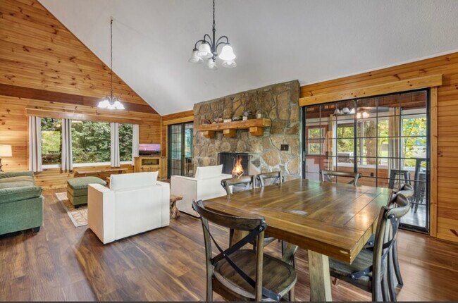 Building Photo - 3626 Pittman Center Rd