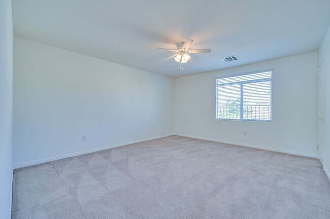 Building Photo - SW!! Southern Highlands!!! 4 Bedrooms!!!  ...