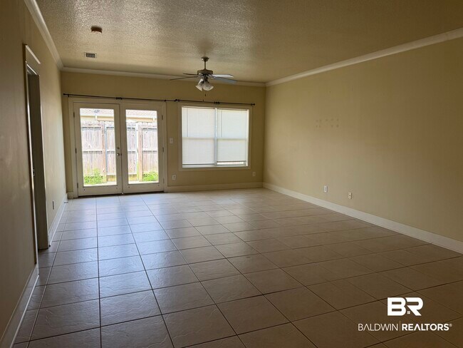 Building Photo - 501 Cotton Creek Dr