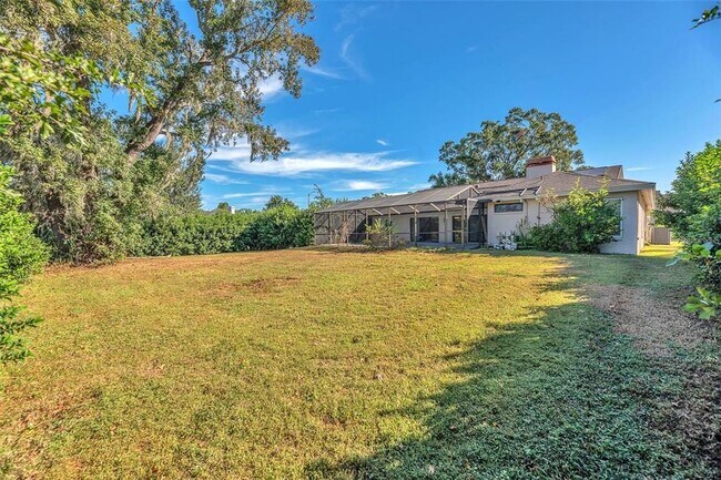 Building Photo - 1702 Horseshoe Dr