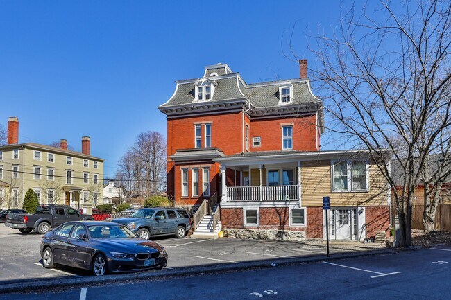 Building Photo - 241 Middle Street