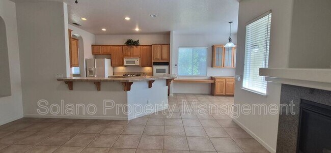 Building Photo - 1085 Crystal Springs Dr