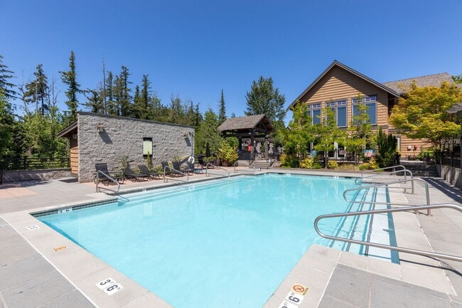 Building Photo - Must See! Luxury Townhome in West Sylvan Hills - Clubhouse/Pool/Garage!