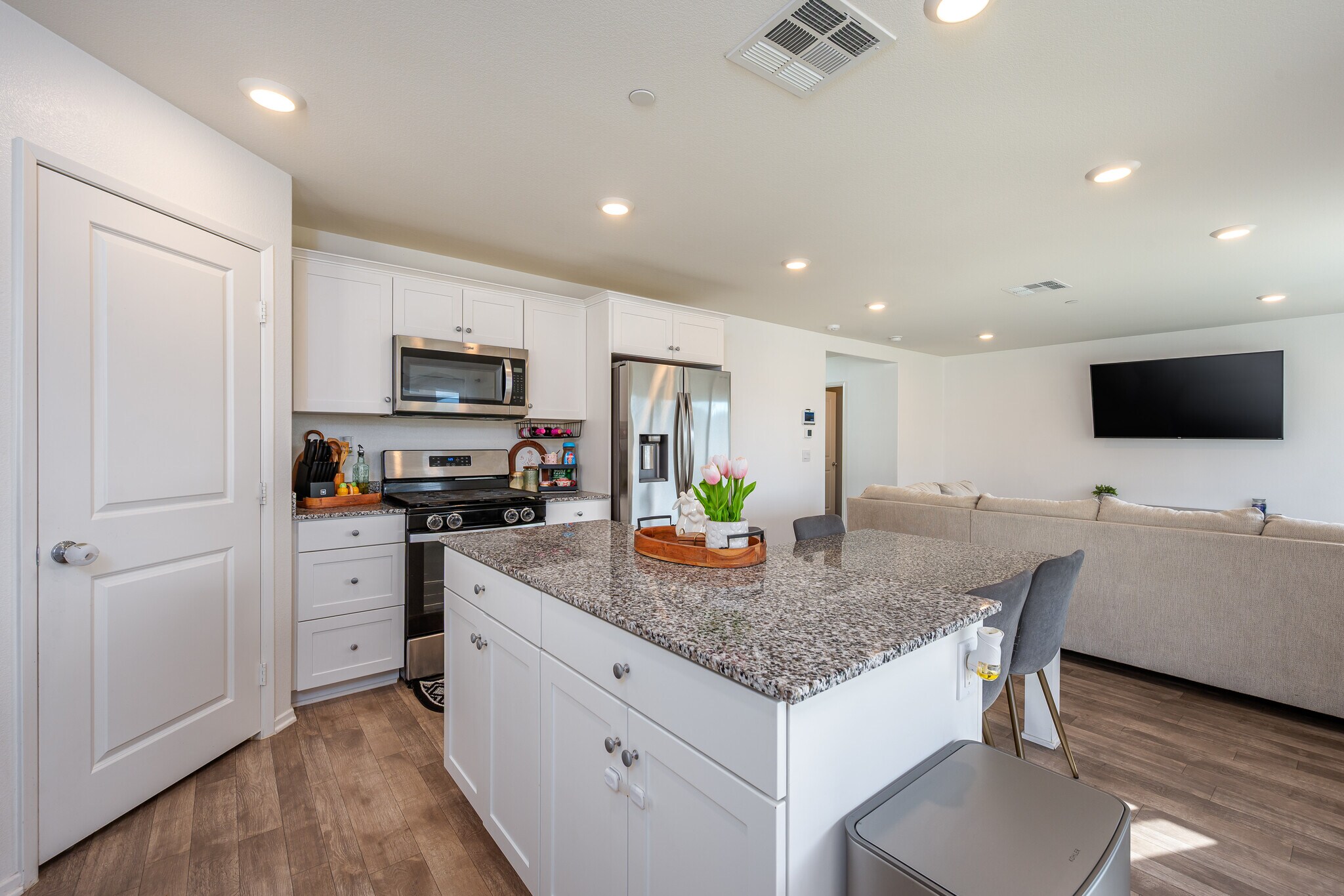 Building Photo - 30937 Viper Ct