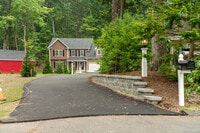 Building Photo - 164 Fox Den Rd