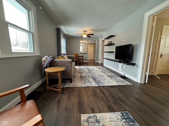 Building Photo - 6186 Evanston Ave