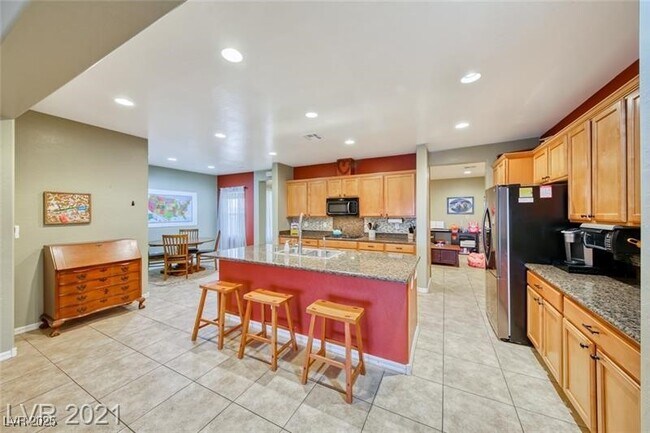 Building Photo - 2533 Libberton St