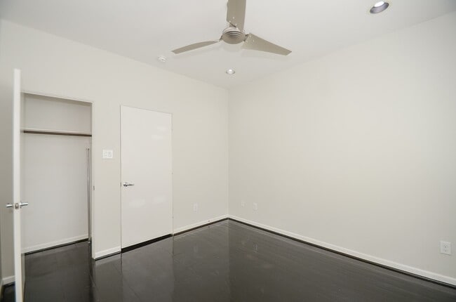 Building Photo - 1522 Blodgett St