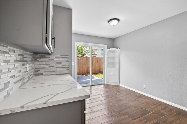 Building Photo - 3238 E Rangecrest Pl