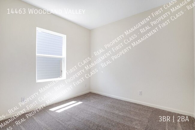 Building Photo - 14463 Woodland Vly