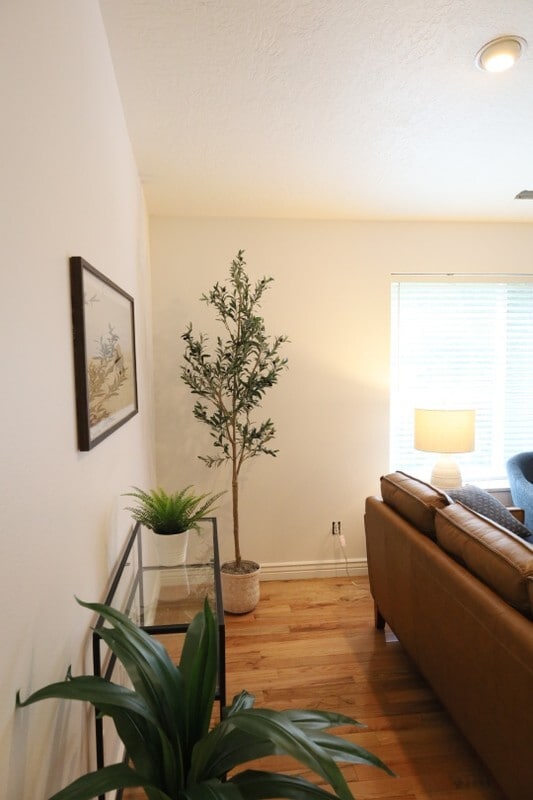 Building Photo - 208 S 1050 W