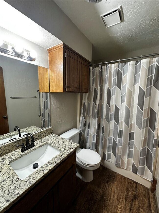 Building Photo - 4714 SE 47th St