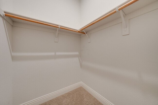 Building Photo - Luxury 4 Bedroom Home in Gated El Dorado Hills Community!