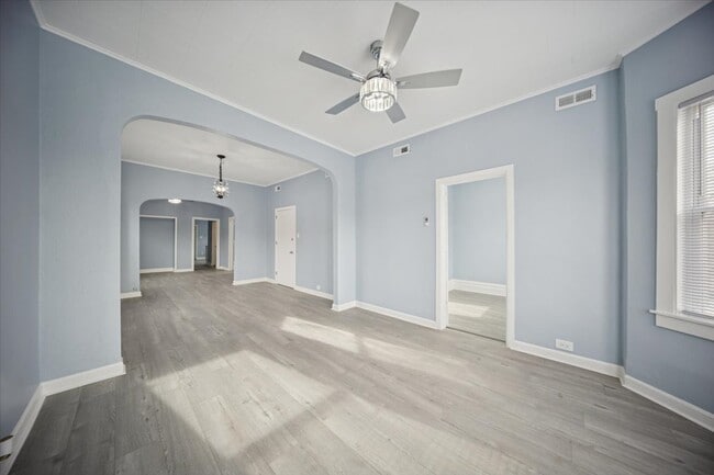 Building Photo - 3134 W 39th Pl