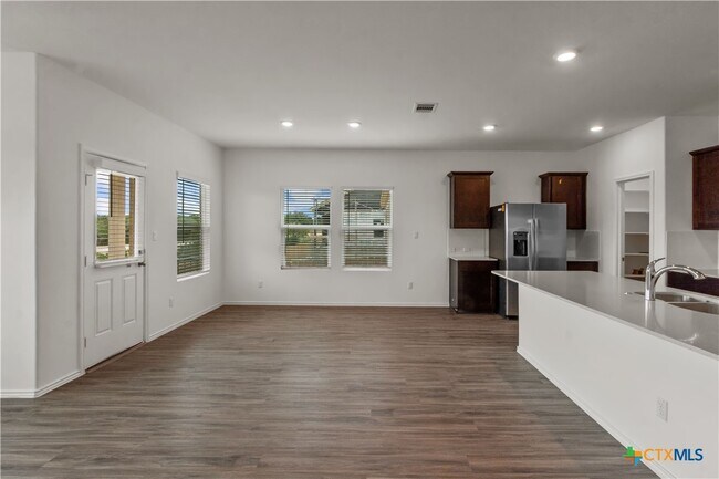 Building Photo - 1108 Mallow Rd