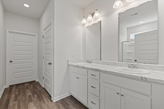 Building Photo - 18818 Cottontail Ln