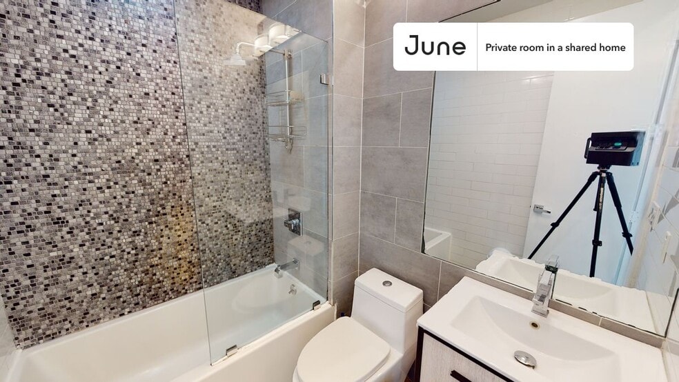 Building Photo - Room in Shared 4 bed/2 bath home in Bedford-Stuyvesant