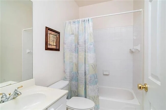 Building Photo - 3915 High Gables E