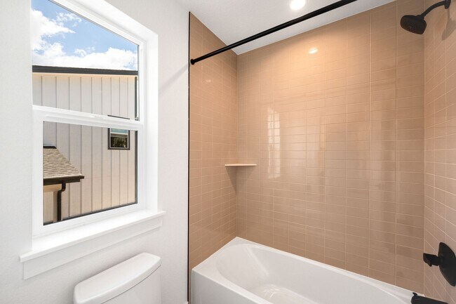 Building Photo - Brand New 3BD, 4BA Half-Duplex in Villa Park with Back Yard