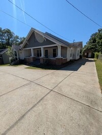 Building Photo - 3BD2BA Home in Newton