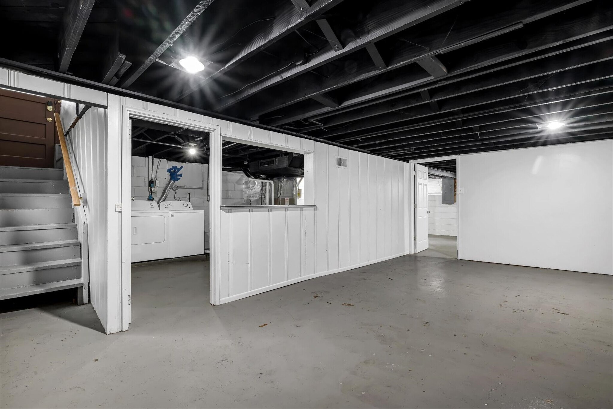Building Photo - 8593 Engler ave