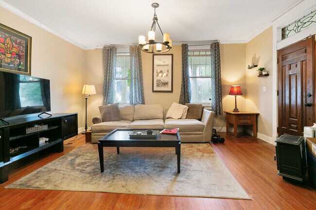 Building Photo - 3350 Jena St