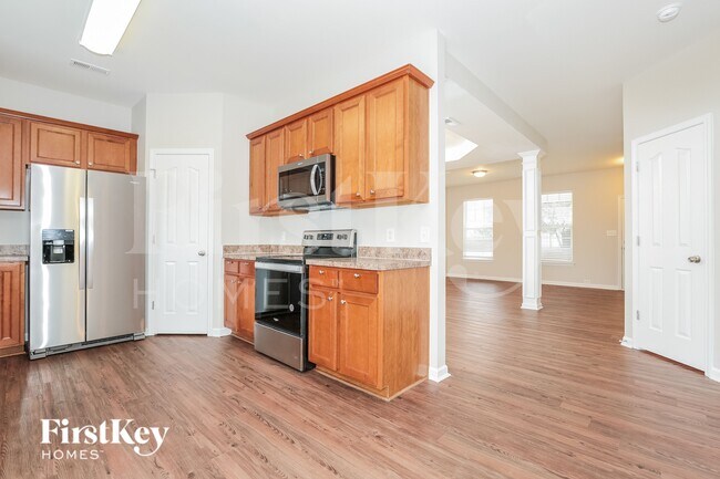 Building Photo - 3969 Creekmoore Dr